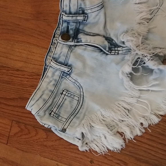 Machine Pour Neuf Mode shorts. - Picture 2 of 12